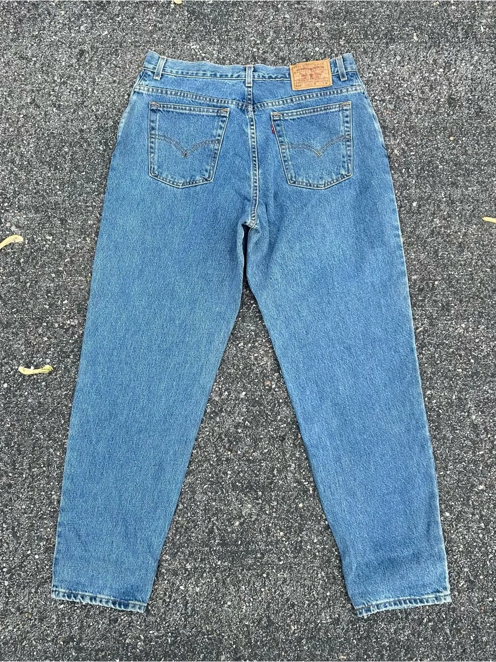 Vintage Levi's 550 Classic Relaxed Fit Tapered Leg Denim Mom Jeans Sz 16 34X30 - Picture 5 of 7